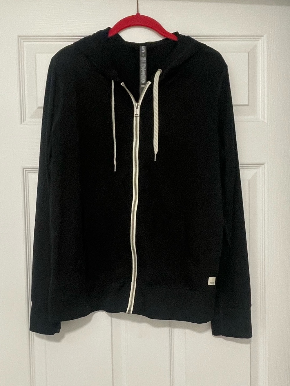 Women’s Vuori zip up hoodie